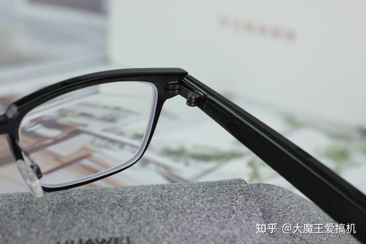 华为智能眼镜实际使用体验 时尚与科技的融合，但并非完美